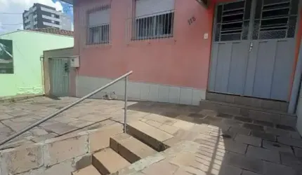 Casa com 2 quartos à venda no Rio Branco, Caxias do Sul  por R$ 420.000