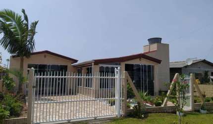 Casa com 2 quartos à venda no Pérola, Arroio do Sal  por R$ 380.000