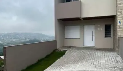 Casa com 3 quartos à venda na Nossa Senhora das Graças, Caxias do Sul  por R$ 650.000