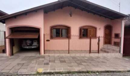 Casa com 3 quartos à venda na Bela Vista, Caxias do Sul  por R$ 650.000