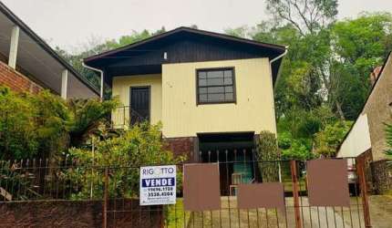 Casa com 2 quartos à venda no São Cristóvão, Caxias do Sul  por R$ 350.000