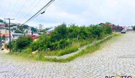 Terreno à venda no Sanvitto, Caxias do Sul  por R$ 650.000