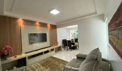 Casa em Alto Padrão a venda no bairro Laranjeiras na Zona Sul de Uberlândia