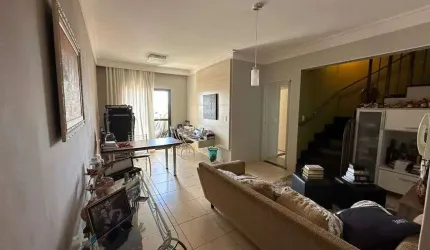 Cobertura a venda no bairro Santa Mônica com armários planejados