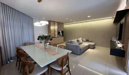 Casa em Alto Padrão a venda no Bairro Santa Mônica com 3 suítes