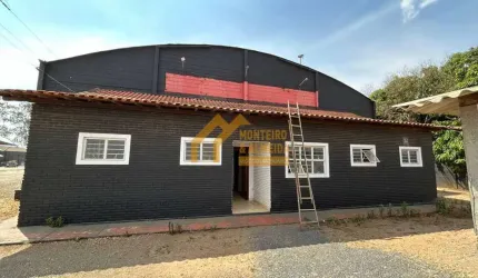 Barracão comercial com acesso a rodovia em Itapetininga