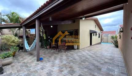 Casa a venda no Shangri-La em Itapetininga