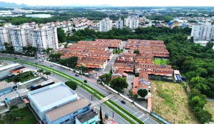 casa em Condomínio Fechado 3 quartos, closet, lazer em Morada de Laranjeiras - Serra/ES