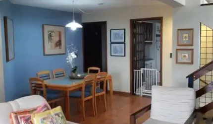 OPORTUNIDADE !!! LINDA CASA NO QUINTA DAS VIDEIRAS PARA VENDA.