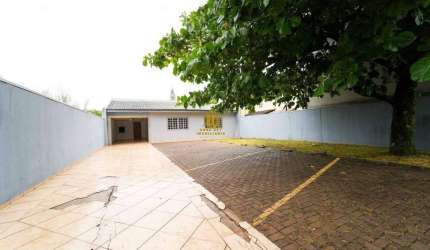 Casa para Venda em Cascavel, Neva, 4 dormitórios, 1 suíte, 2 banheiros, 2 vagas