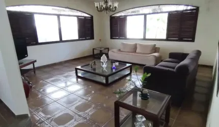 Casa Comercial / Terreno em Capim Macio