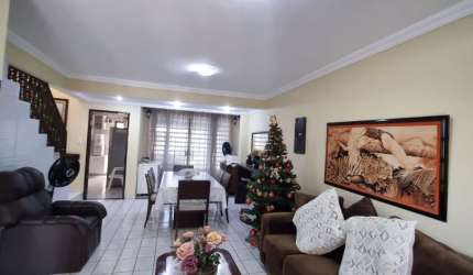 Casa duplex em Nova Parnamirim - perto Av. Abel Cabral