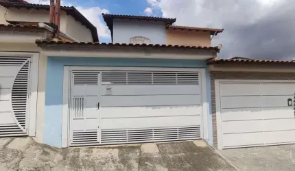 Sobrado com 115m² de área Útil com “Uma ótima Área de Churrasco'