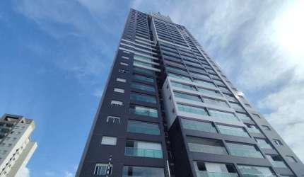 Apartamento com Sacada Gourmet - 02 vagas- em Frente ao Shopping Anália Franco!