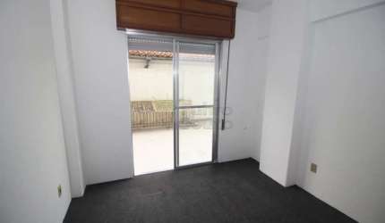 Seu Novo Lar no Coração de Pelotas! Apartamento Padrão para Locação
