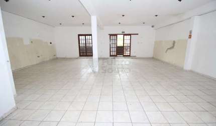 Espaçosa Sala Comercial com Recursos Exclusivos na Avenida Ferreira Viana