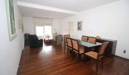 Apartamento Amplo com 3 Dormitórios e Suíte no Centro de Pelotas ? Edifício Simão Satte Allam