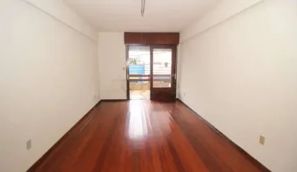 Apartamento 2 Dormitórios com Sacada no Edifício Residencial Bahia Blanca