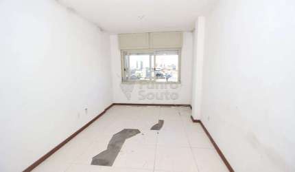 Apartamento Amplo com 3 Dormitórios no Edifício Solar Dom Rafael