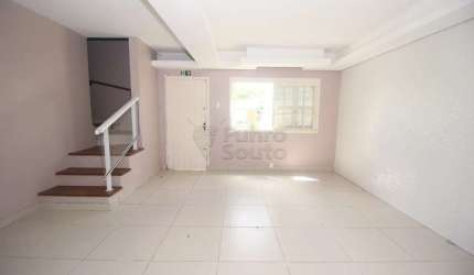 Casa Ampla de 4 Dormitórios no Centro de Pelotas - Conforto, Espaço e Segurança