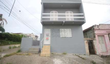 Sobrado amplo no Centro - Espaço, Conforto e Localização Privilegiada