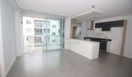 Apartamento de Alto Padrão no Condomínio Fernando Pessoa - 2 Dormitórios com Garagem no Bairro Três Vendas