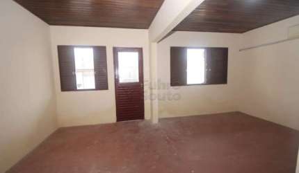 Grande oportunidade no Areal! Casa com 3 quartos, garagem e pátio espaçoso!