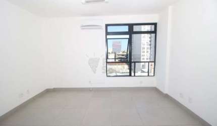 Sala Comercial no Centro Profissional Montgris - Ampla, Iluminada e Pronta para Receber Seu Negócio!