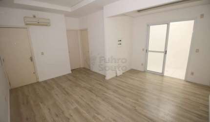 Casa com 03 quartos sendo 02 suítes no bairro Três Vendas.