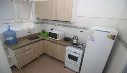 Apartamento completo, mobiliado em localização privilegiada no condomínio Jardim das Hortênsias