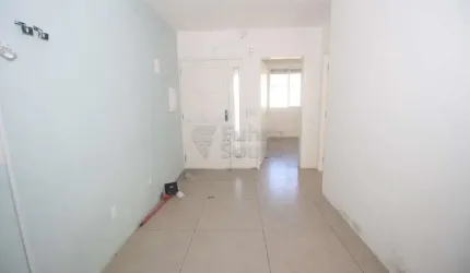Oportunidade no Coração de Pelotas - Casa Comercial com Estrutura Versátil e Localização Estratégica
