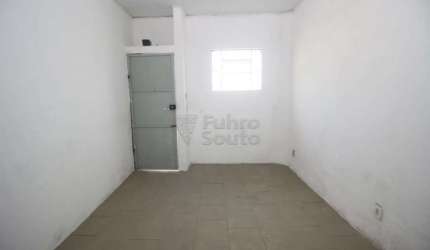 Casa comercial no Areal.