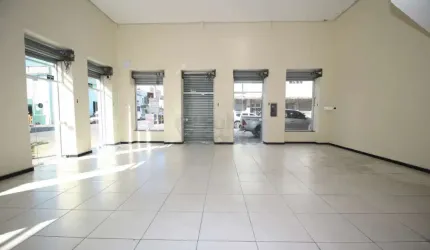 Aluguel de Prédio Comercial com Ampla Sala na Parte Inferior e Mezanino
