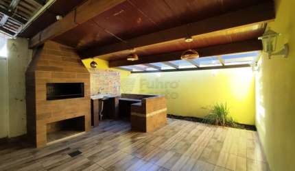 Casa com 2 Dormitórios no Moradas Club II - Pronta para Morar, com Espaço Gourmet e Excelente Localização