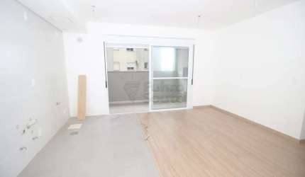 Apartamento no Smart Urban Club 2 dormitórios, 1 suíte e sacada com churrasqueira.