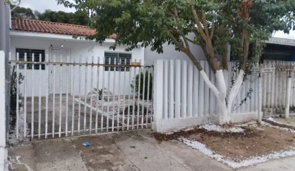 Casa 2 quartos aceita veículo como entrada