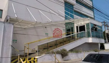 Andar Corporativo para alugar, 3340 m² por R$ 15.809,00/mês - Granja dos Cavaleiros - Macaé/RJ