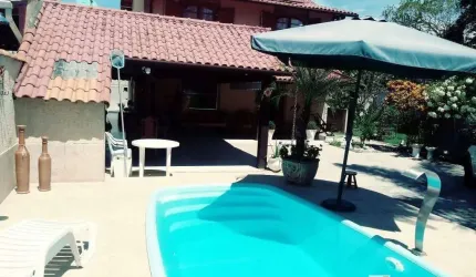 Excelente casa em Condomínio!!