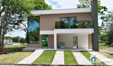 UB237 - Excelente casa duplex dentro de condomínio em Ubatiba.
