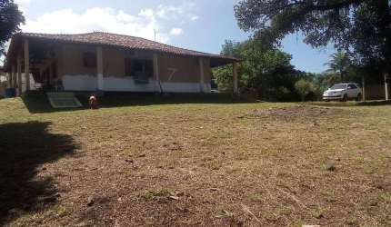 Área Multifamiliar, bom para Investidores !!!  Chácara em Itaipuaçu com 3.124m² com Casa de 3 Quartos (1 suíte)