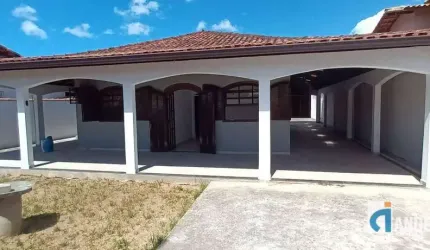 EXCELENTE CASA A 100M DA RJ-106