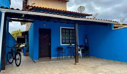 Casa com 3 Quartos (1 suíte) no Jd. Atlântico Central prox. a praia em Itaipuaçu