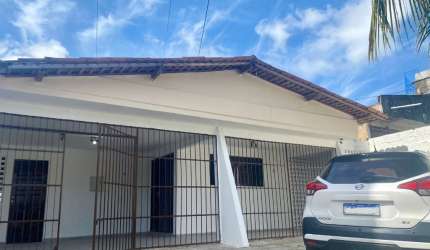 Casa com 3 quartos para alugar no Jardim Cidade Universitária, João Pessoa , 320 m2 por R$ 2.900 Por Ano