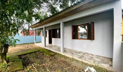Casa Ampla e Anexo Gourmet com Churrasqueira e Fogão Campeiro na Praia de Cidreira/RS