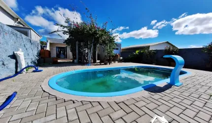 Casa com Piscina em Cidreira/RS
