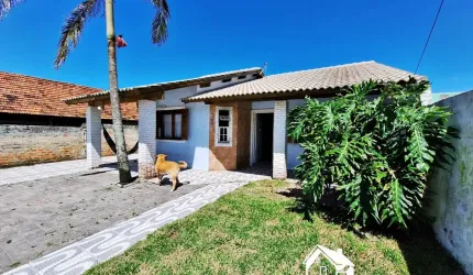 Casa com 3 Dormitórios no Centro de Cidreira/RS