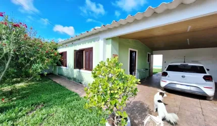 Casa e Anexo com 3 Dormitórios, Suíte e Piscina Privativa na Praia de Cidreira/RS