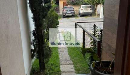 Casa Duplex à venda em Condomínio na Granja dos Cavaleiros