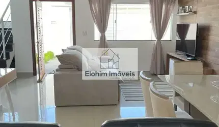 Casa Duplex à venda no Vale das Palmeiras/Macaé