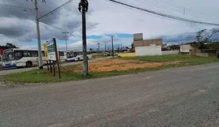 Investimento Imperdível: Terreno de 902m² na Avenida Principal de Balneário Piçarras